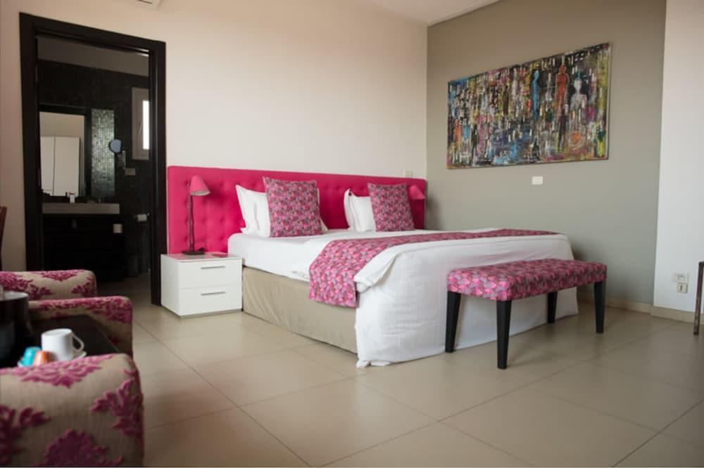 Hotel Maison Rouge Котону Экстерьер фото