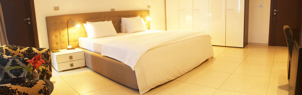 Hotel Maison Rouge Котону Экстерьер фото