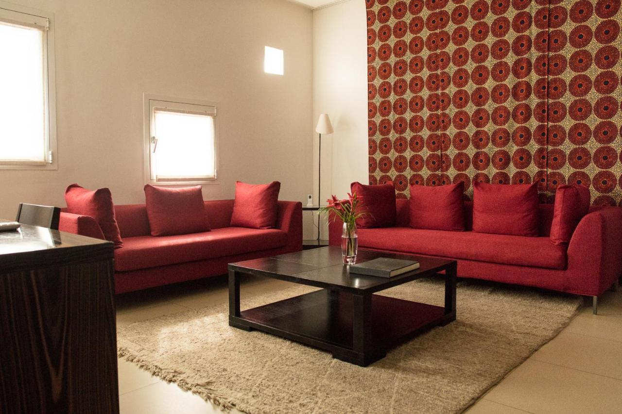 Hotel Maison Rouge Котону Экстерьер фото